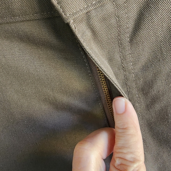 NWT Denver Hayes Nanotex Spill Resistant Wrinkle Resistant Khakis Brown 30x32 - Picture 5 of 11